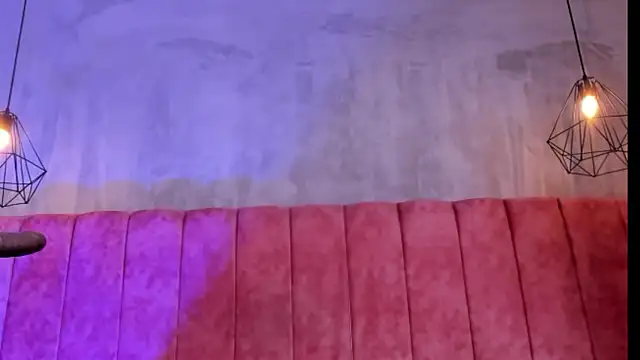 LunaArias live