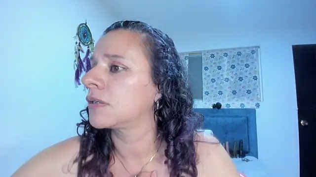 sofi_saliva2511 live