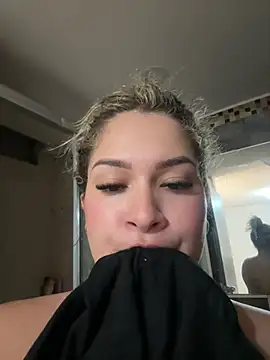 Sara_smiiith211 live