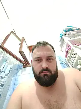Horneymonster222 live