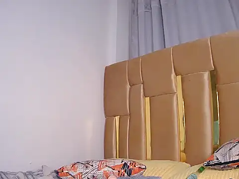 naughty_ebony-queen live