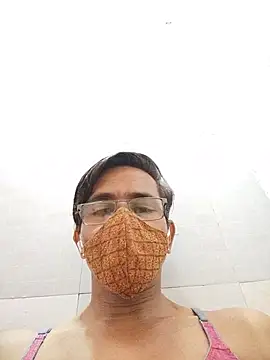 bottom_monty live