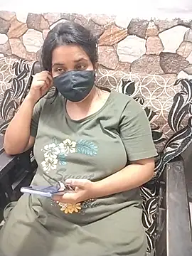 Yourshyriya live