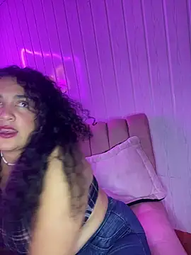 Taylor_Boobs2 live