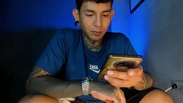 Travisttanner28 live