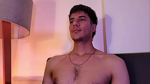 Derek_stud_ live