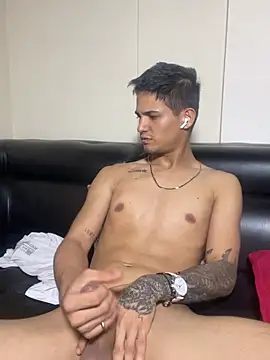 Aaronsexroom profile