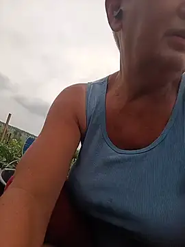 NicoleOlla live