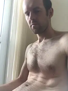 LynnAhNight live
