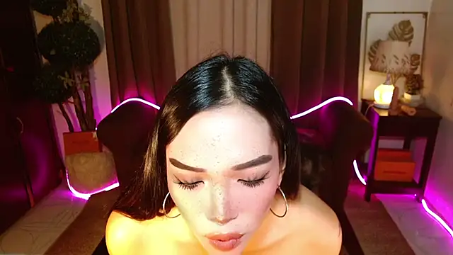 MouthWatering_Ayesha live