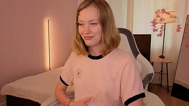 EvaHamilton live