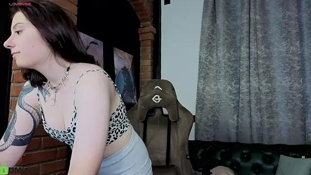 Bella_Stink live