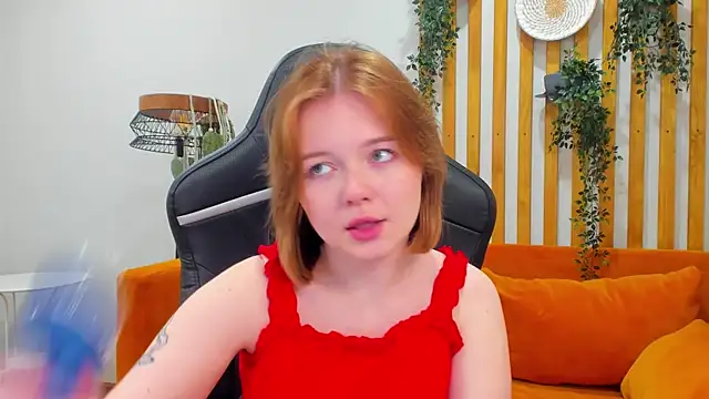 ElinaVale live