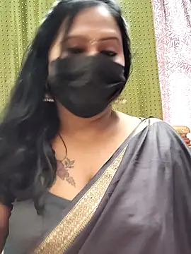Meera_mia live