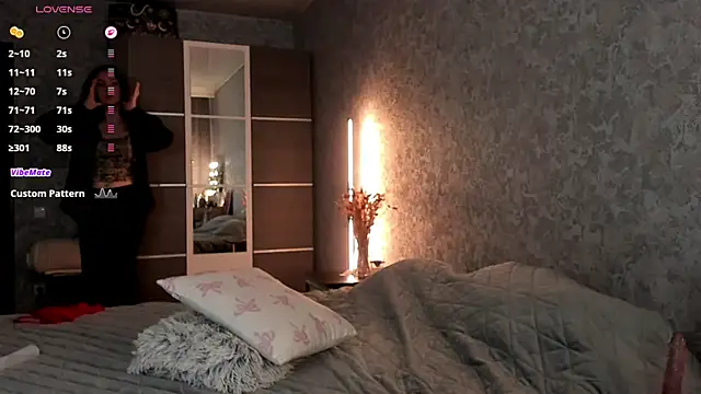 Naughty__Megan live