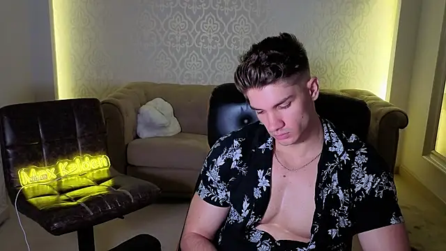 MaxKaiden live