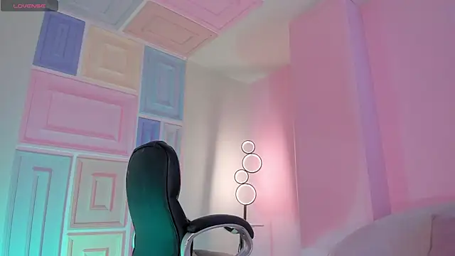 SarahYates live