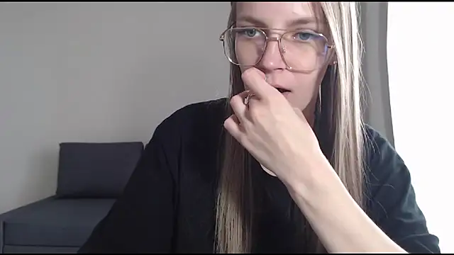 HitGyrl live
