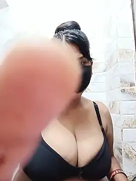 varnika live