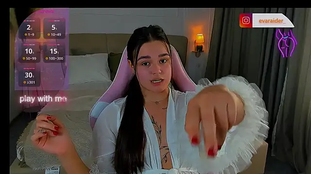 EvaRaider live