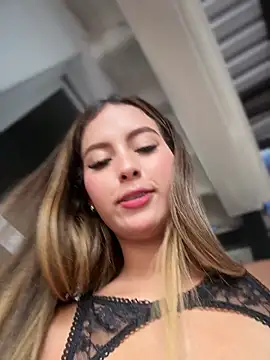 Valeria-escobar live