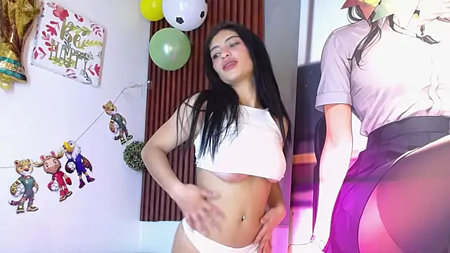 Kristen_Hall_ live