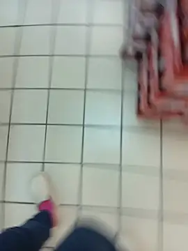 sluttylaura21 live