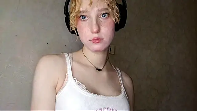 CuteLittleAngel live