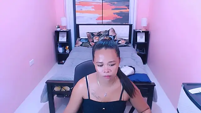 KittyKlara live