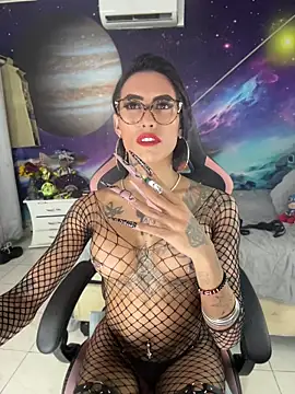 Nella_Dolls live