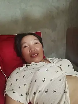 Evelyn-n live