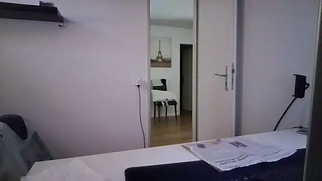 alpha-hunk live