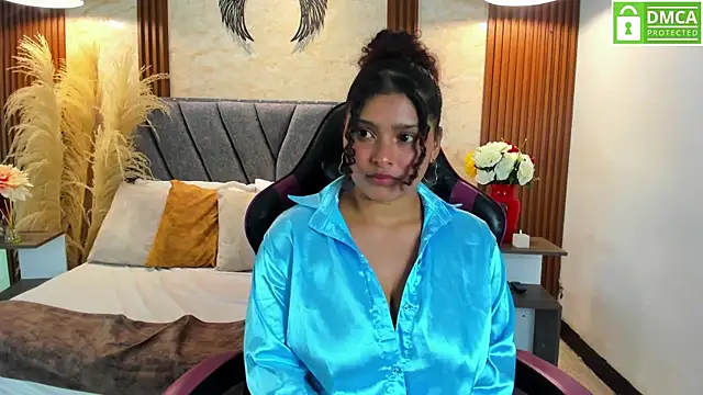 Izzy_lux live