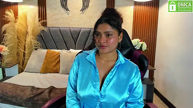 Izzy_lux live