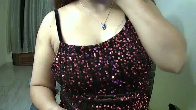 aarya_love live