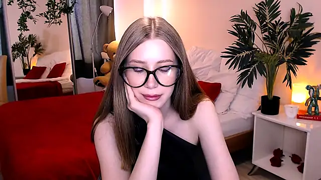 cheeky_chick live