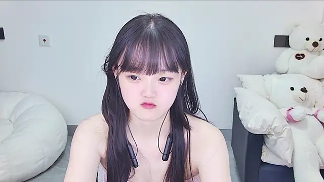 Evil-Bunny007 live