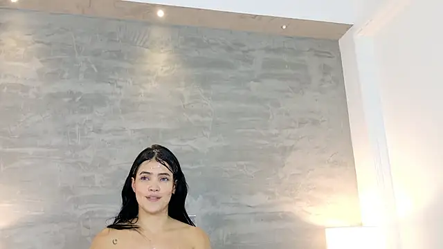 vanika_ray live