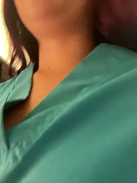 Nahomy_benet live