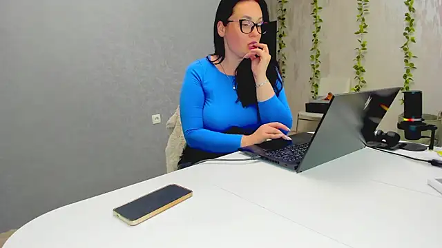 Yesss_Lilith live