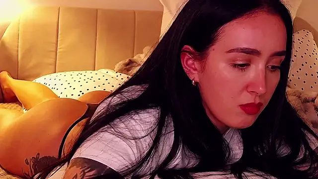 KimKhallifa live