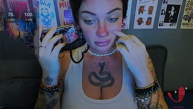 EllieOz live