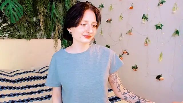 Kira__Cutie live