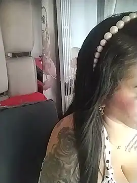 chelaqueen_ live