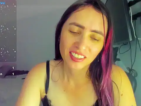 BellaTxM__ live