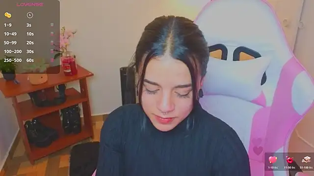 Nicole_Foxx_ live