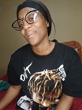 Lucy_Blacksilk live