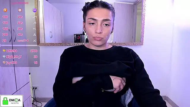 EricaVanderhill live