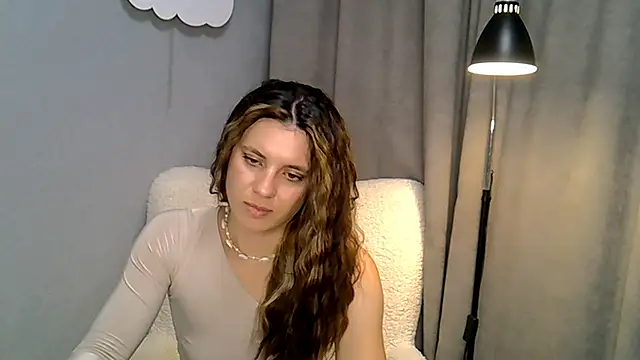 KiraHoney live