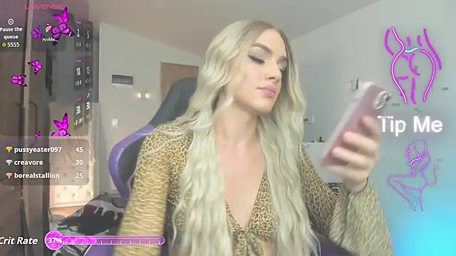 mariiahneedles live